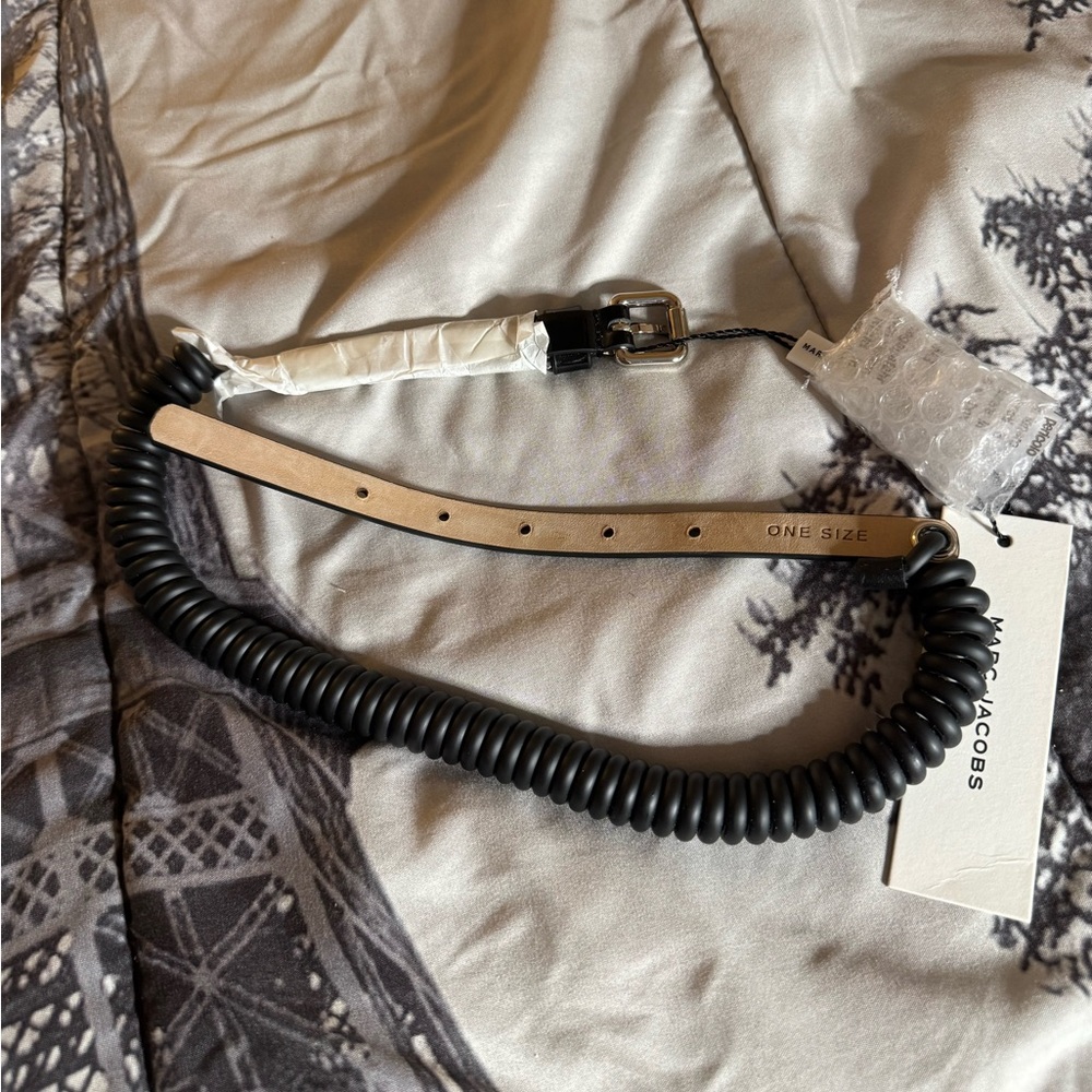 Marc Jacobs Black Coiled Belt NWT - Picture 2 of 4